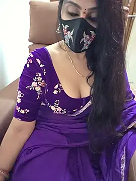 Roja-Telugu777 Adlı Modelin Canlı XXX Sohbeti