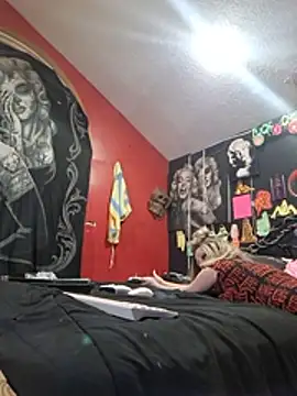 DaddyAndSplashQueen's Live XXX Chat