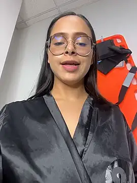 HappyKittyXXX – Live XXX-chat