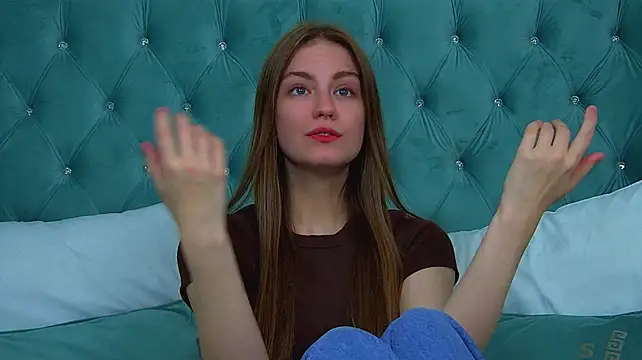SofiaSarvains' Live XXX Chat
