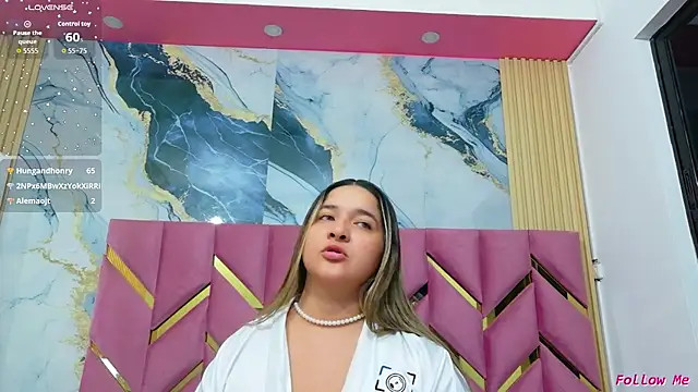collegepawglovedaddy's Live Chat Room