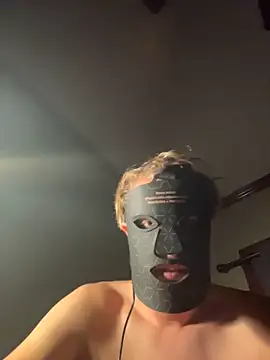 SubmissiveeHotty XXX чат на живо