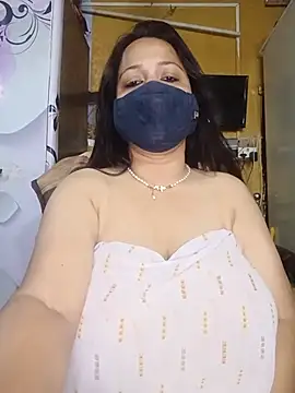 Naughtysummi's Live Sex Cam Show