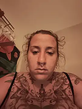 Thelittledevil388's Live Chat Room