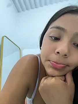 Baby_morena12 Adlı Modelin Canlı XXX Sohbeti