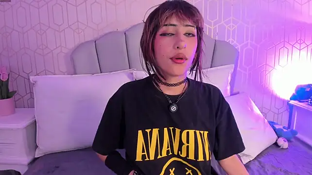 Mika_love_milo's Live XXX Chat