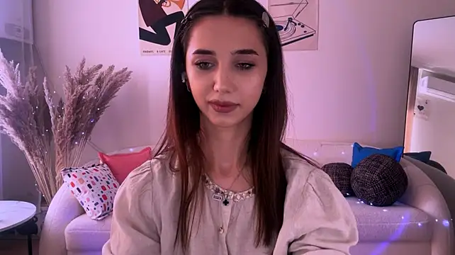 LinaMour Adlı Modelin Canlı XXX Sohbeti