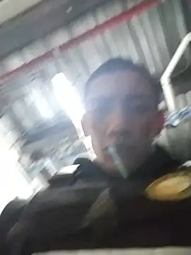 XXX chat uživo modela Limony