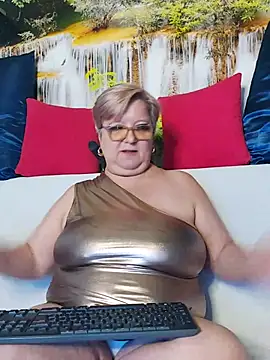 QueenPammy1: απευθείας συνομιλία ΧΧΧ