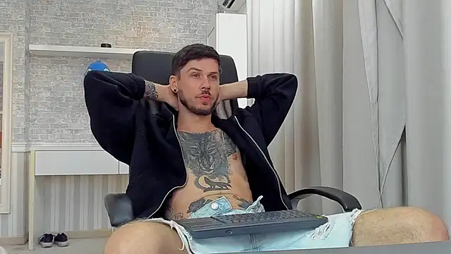 JonahShaw Live XXX-Chat
