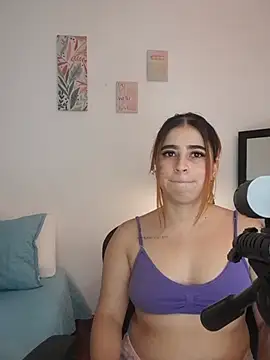 MartinaConnorr Chat XXX in diretta