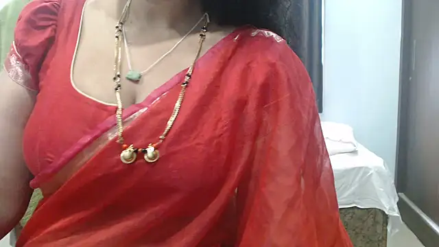 sunitha-3 XXX чат на живо