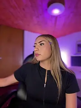 Chat XXX ao vivo de Hasly_Pink1