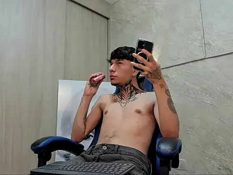 johan_tempt live XXX chat