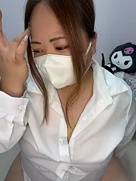 XXX chat uživo modela miiiio310