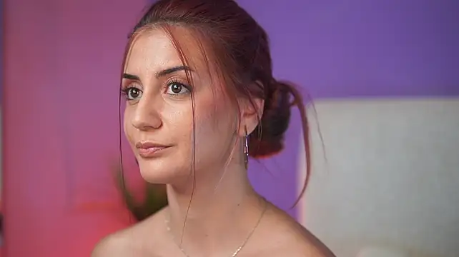 SabrinaHope XXX чат на живо