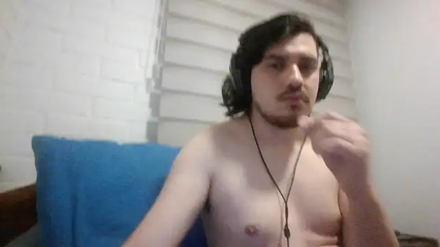 צ'אט XXX בשידור חי של hung_weeb
