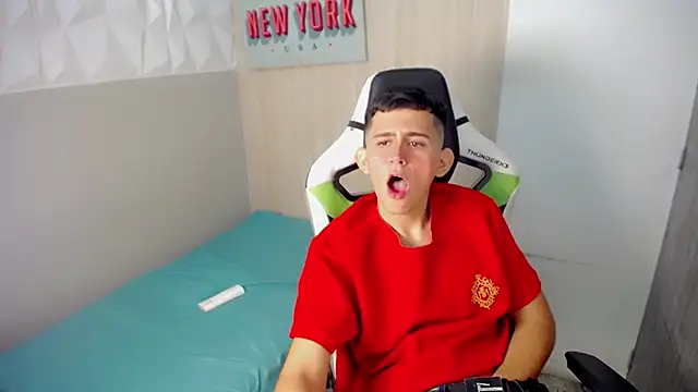 JaxBlue_ XXX чат на живо