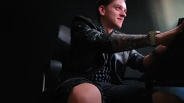 Онлайн чат XXX FelixStarkk