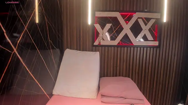Miah_Palacio Live XXX-chat