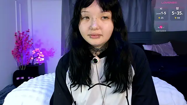 XXX chat uživo modela Lein_Bone