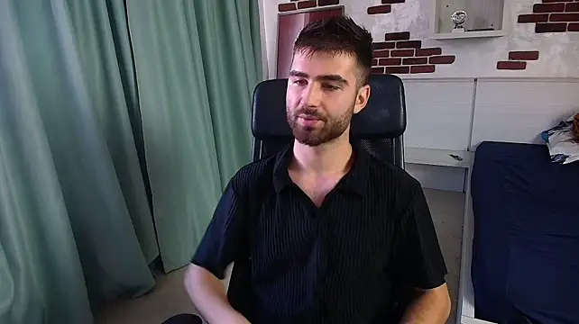 KyloEast Chat XXX live