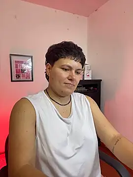 dustynlaw_ Adlı Modelin Canlı XXX Sohbeti