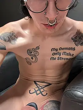 GothSadist's Live XXX Chat