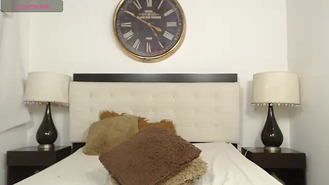 XXX chat uživo modela ValeSantodomingoo
