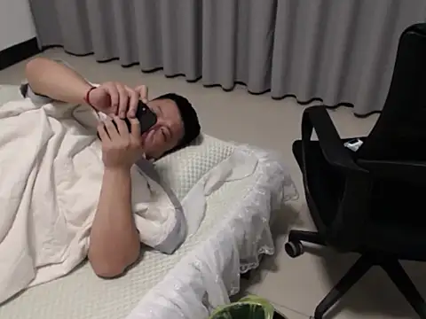 zhang1118 라이브 XXX 채팅