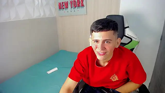 Chatroom XXX en direct de JaxBlue_