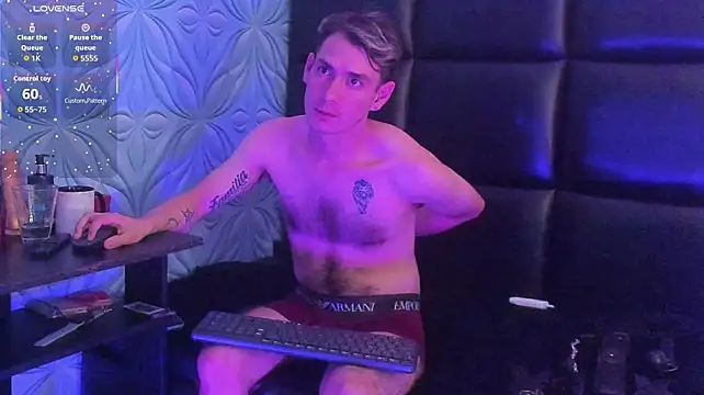 MikeSlav3のライブXXXチャット