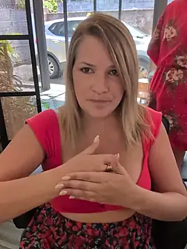 Chat XXX en directo de Pxetiteblonde1