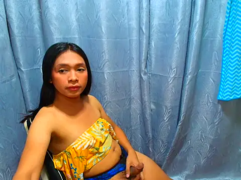 Kenisha_Goddess Adlı Modelin Canlı XXX Sohbeti
