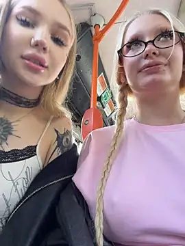 Elfi_InPublic élő XXX-chatje