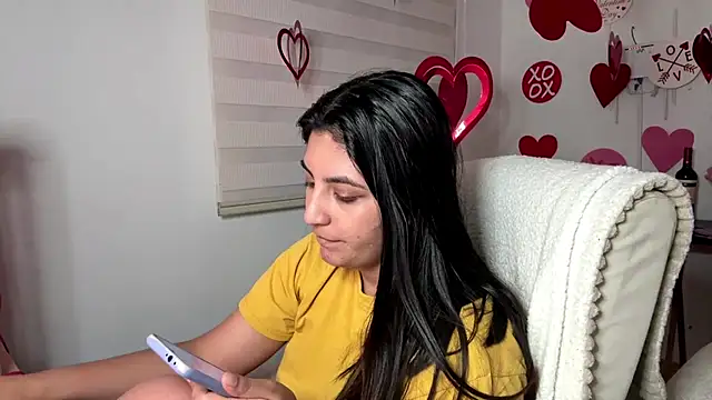 cloe_small's Live XXX Chat