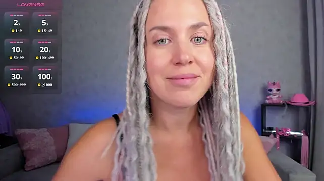 XXX chat uživo modela Fire__Dancer