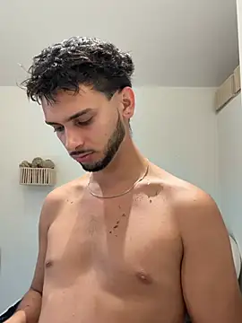 Živý XXX chat Gipsyboysteve