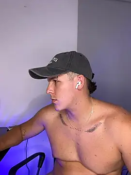 แชท XXX สดของ DaveColt