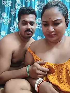 Chat +18 de Susmitabhabi69 ao vivo