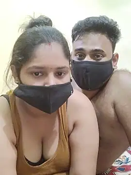 IND_COUPLE1 Adlı Modelin Canlı XXX Sohbeti