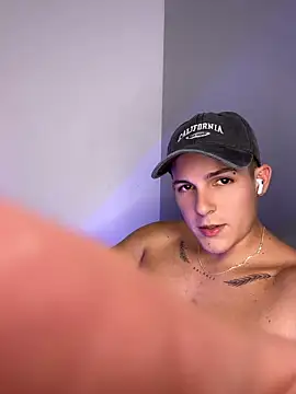 Czat XXX na żywo – DaveColt