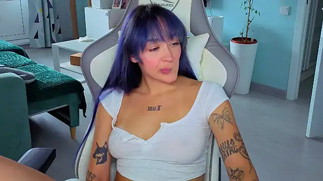Im_suka élő XXX-chatje