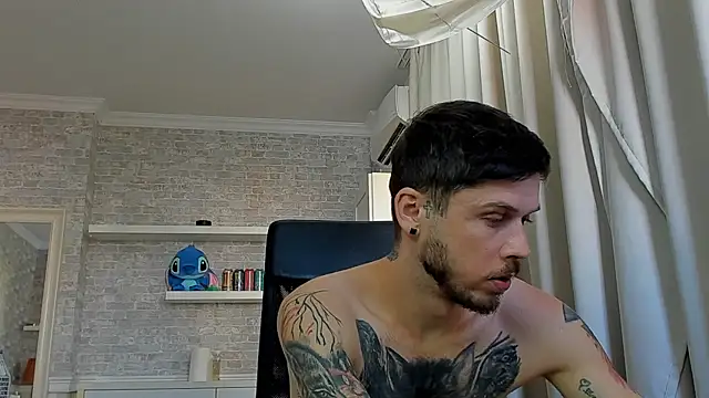 XXX chat uživo modela JonahShaw