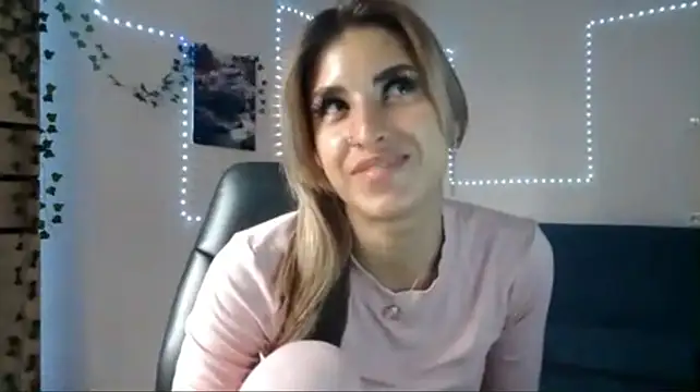 Chat +18 de Rossy_Vega ao vivo