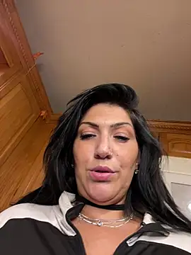 LittleMissEeve's Live XXX Chat