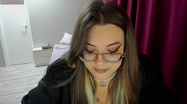 Chat +18 de MiraTorson ao vivo