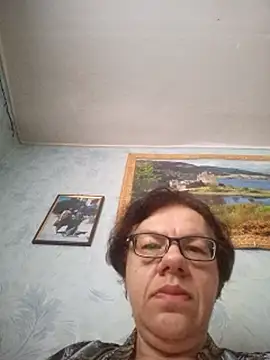 Olena72531 Chat XXX in diretta
