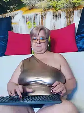 XXX chat uživo modela QueenPammy1