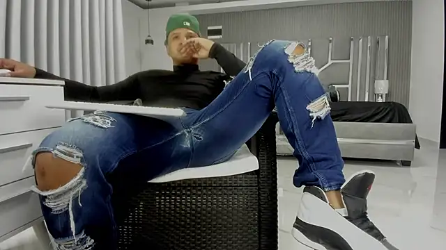 Chat XXX Live master_leather